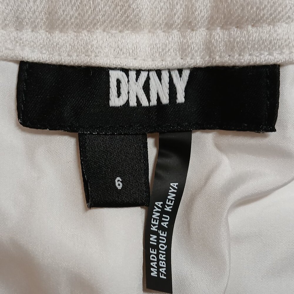 DKNY White High Waist Wide Leg w/Gold Buckle Trousers 6 - Picture 6 of 12